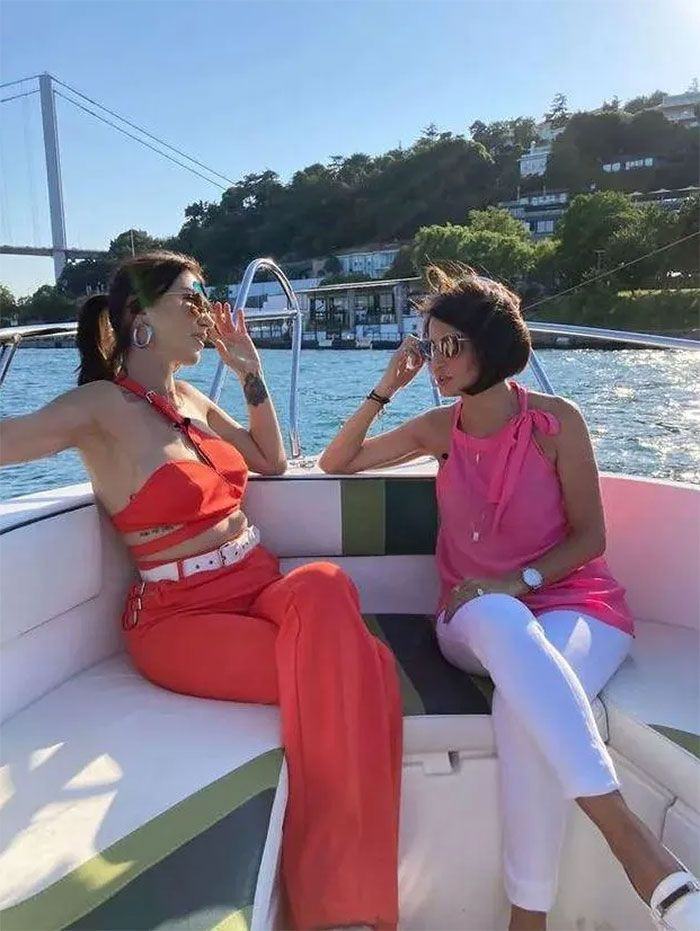 Hande Yener meme kanserine yakalandı! Bir yıldır annesi dahil herkesten saklamış - Resim: 2