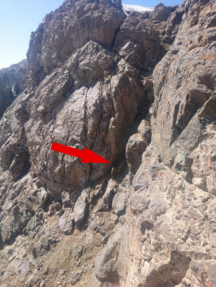 Asker Yüksekova'da 3 bin metrede buldu fotoğrafları paylaştı - Resim: 1