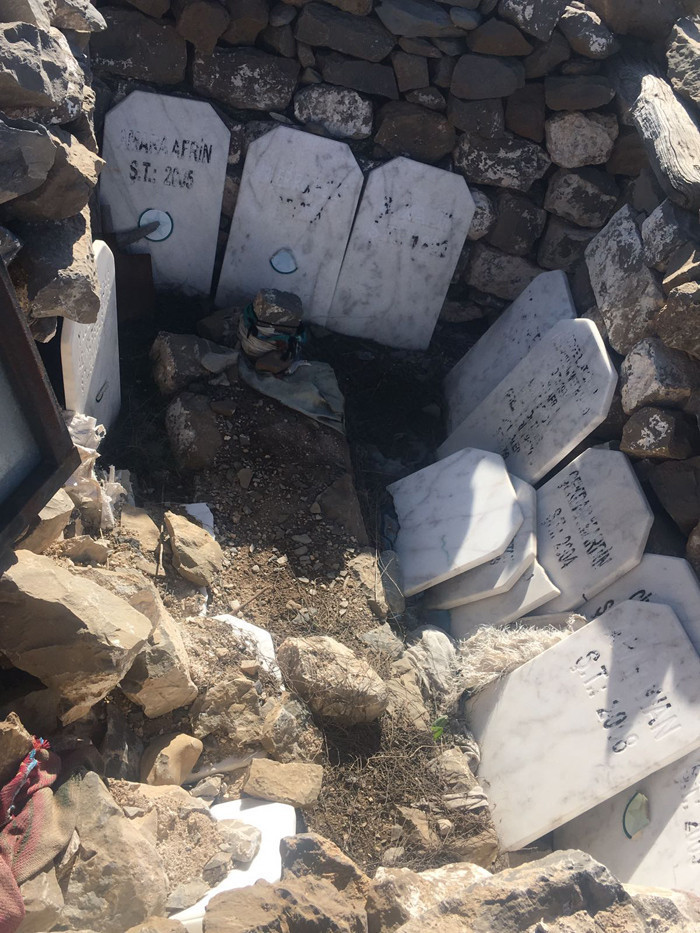 PKK'lı teröristler Şırnak'taki türbeyi bakın ne hale getirmiş! - Resim: 4
