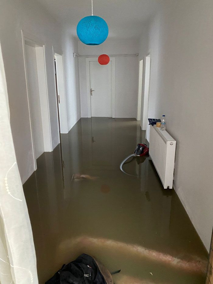 Kızlarının sınava gireceği okula bakmaya gitmişlerdi, eve döndüklerinde şoke oldular - Resim: 1