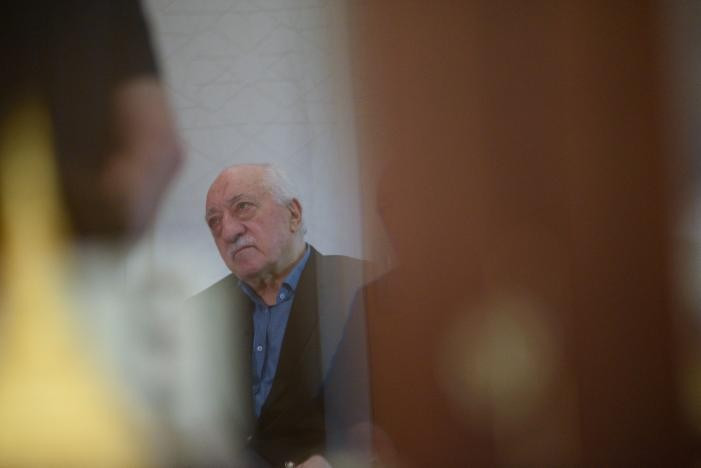 Fethullah Gülen'in son görüntüleri ayaklarını sürüyerek... - Resim: 4