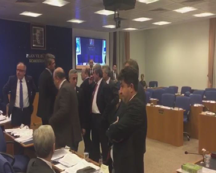 Komisyonda kavga AK Partili ve CHP'li vekil birbirine girdi - Resim: 4