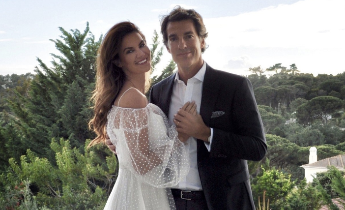 8 aylık hamile Tülin Şahin defiledekilerin ağzını açık bıraktı - Resim: 1