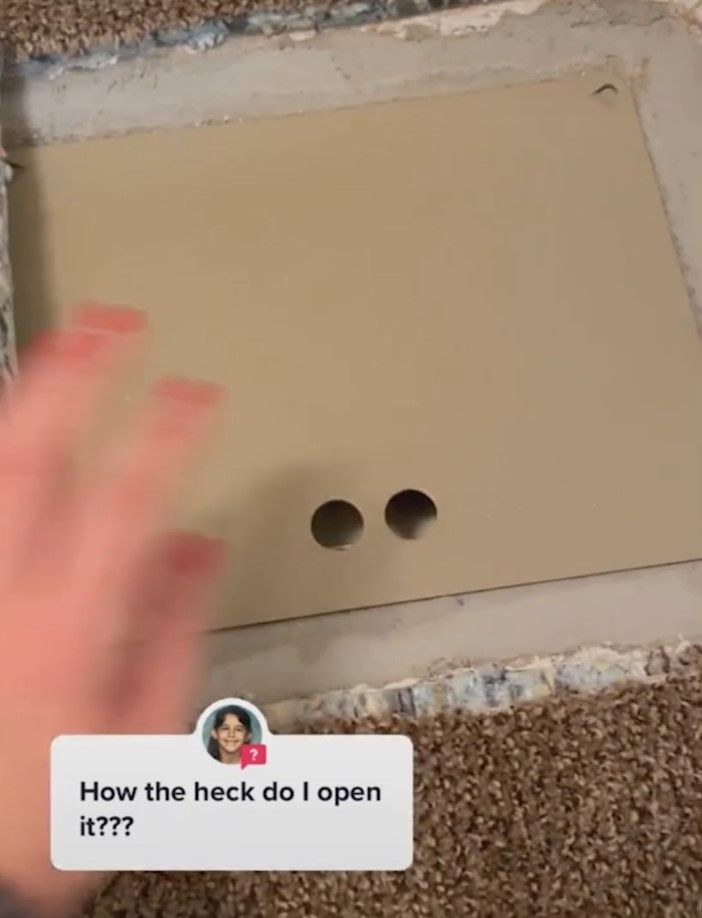 Evi temizlerken halının altında kasa buldu! Açınca hayatının şokunu yaşadı: 20 yıldır... - Resim: 4