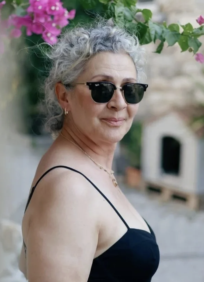 İbrahim Tatlıses galada yaptığı ile şaşırttı! Gonca Cilasun'un elini bakın neden öptü - Resim: 2