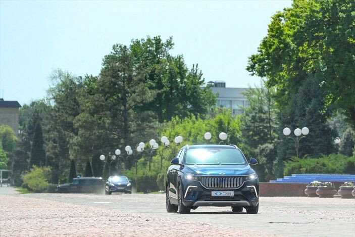 Togg Özbekistan'da! Cumhurbaşkanı Mirziyoyev Togg'u teslim aldı - Resim: 3