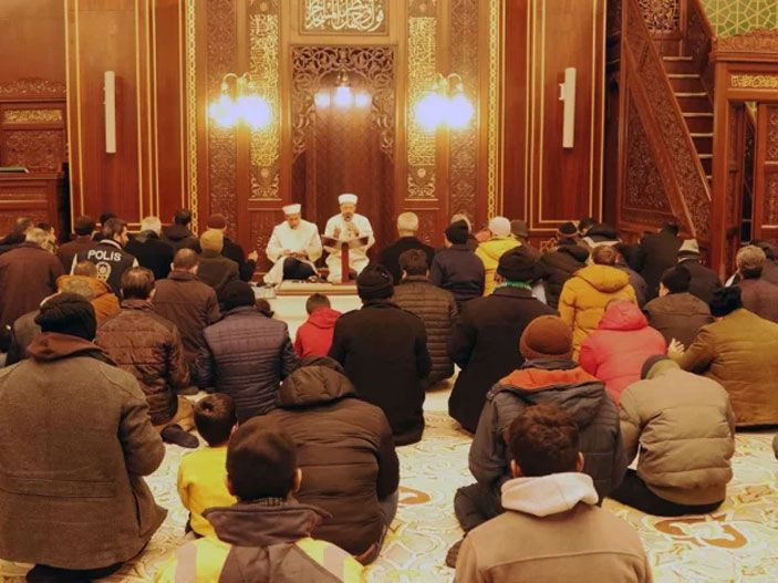 Deprem bölgelerinde Miraç Kandili dualarla idrak edildi - Resim: 3