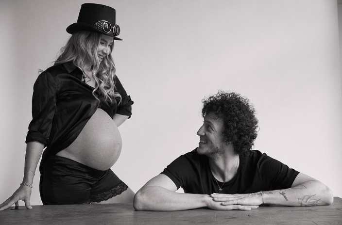 Hamilelik pozları eleştirilmişti Müge Boz ve Caner Erdeniz'in bebekleri doğdu - Resim: 1