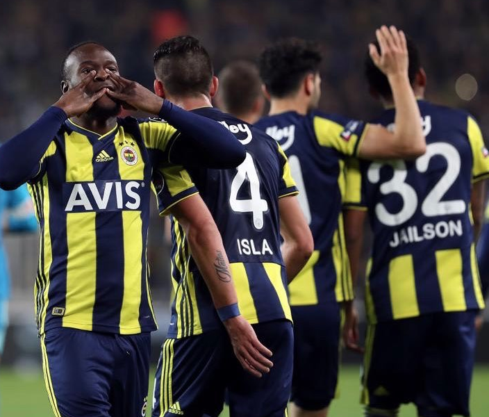 İngilizler mest oldu: Hazard Moses'e dönüştü - Resim: 2