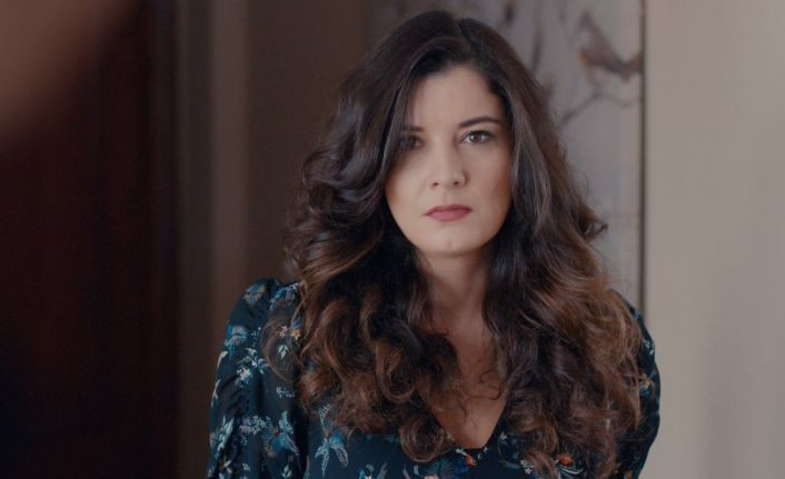 Çukur'un Ayşe'si İrem Altuğ 'İki kocamla yaşıyorum' dedi olay oldu - Resim: 1