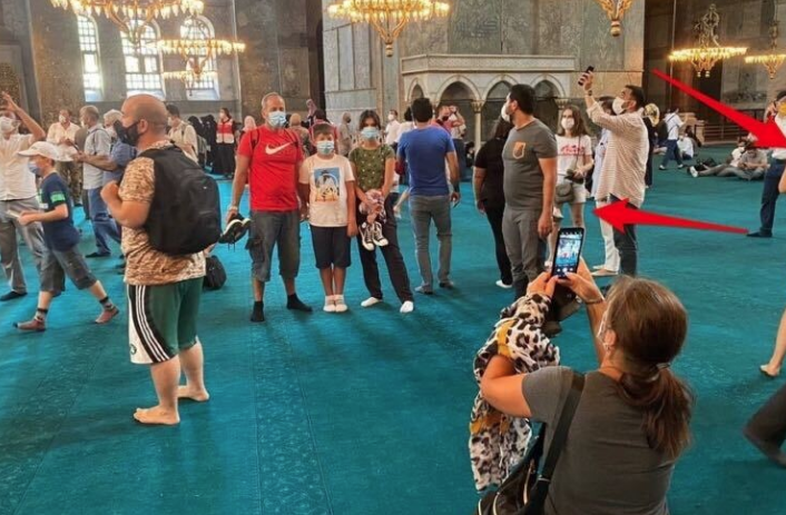 Ayasofya'ya bu kişiler artık giriş yapamayacak! Standlar kuruldu - Resim: 1