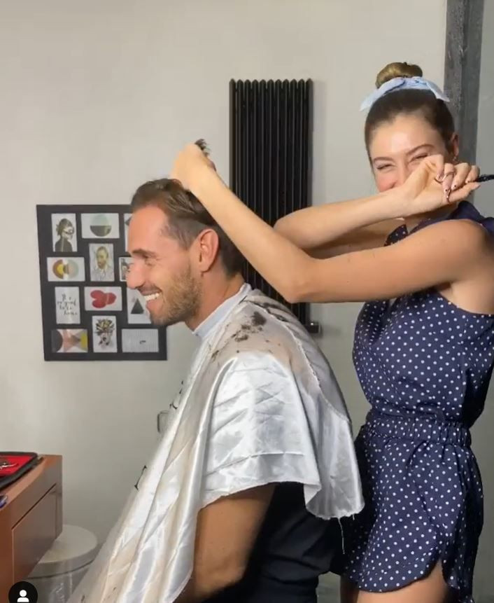 Oruç tuttuğunu açıklayan Şeyma Subaşı'nın derin göğüs dekolteli pozları olay oldu! - Resim: 2