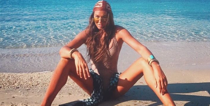 Eda Taşpınar İtalya'da nostalji rüzgarları estirdi! Bikinili pozlarını aratmadı - Resim: 4