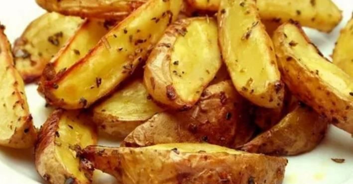 Fırında baharatlı patates tarifi pratik bir atıştırmalık! - Resim: 4