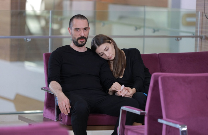 EDHO son bölümde beklenmeyen 2 ayrılık diziyi izleyenler şaşkına döndü - Resim: 3