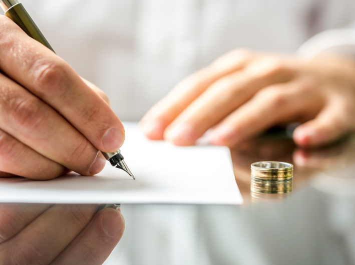 Mutlak butlan nedir? 21 yıllık eşine boşandıktan sonra evlilik iptali davası açtı - Resim: 2