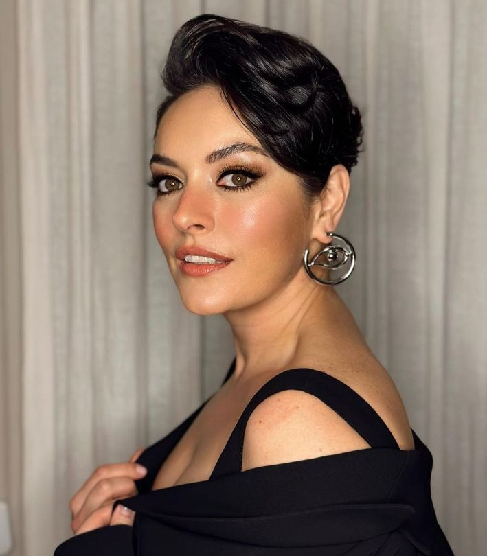 Ezgi Mola taciz davasında korku dolu anları anlattı! "Asansörde bir karaltı belirdi, bir baktım..." - Resim: 1