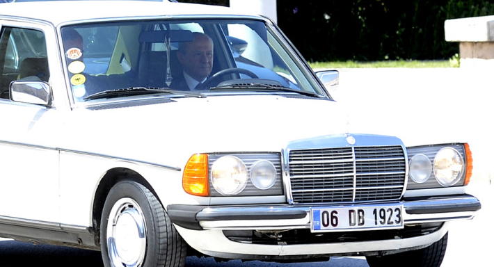 Devlet Bahçeli'nin yeni bir arabası daha oldu! Etti 11... - Resim: 3