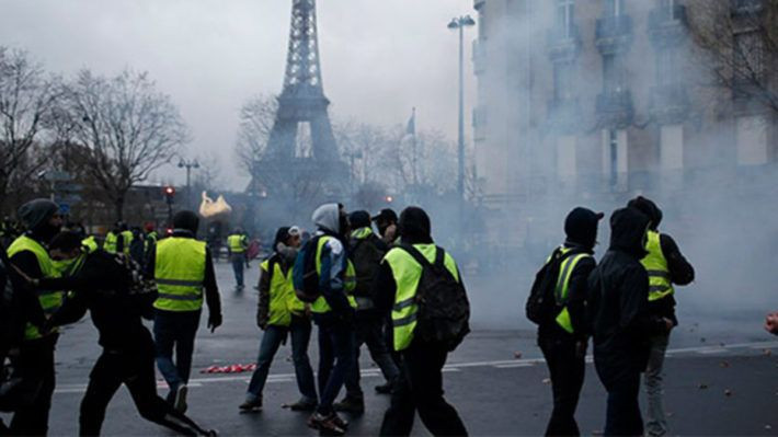 Sarı Yelekliler Paris'i savaş alanına çevirdiler - Resim: 3
