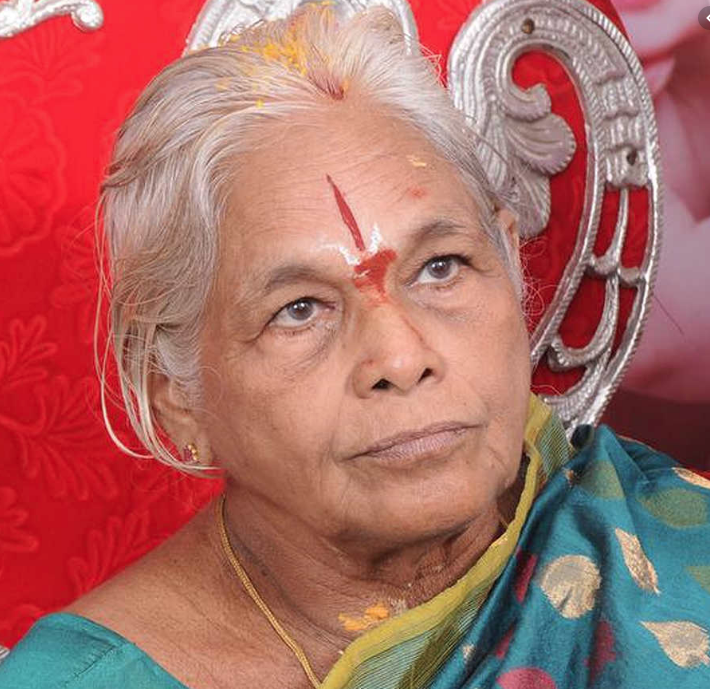 Tıp dünyası için ilginç olay! Hindistanlı kadın 73 yaşında ikiz doğurdu - Resim: 1