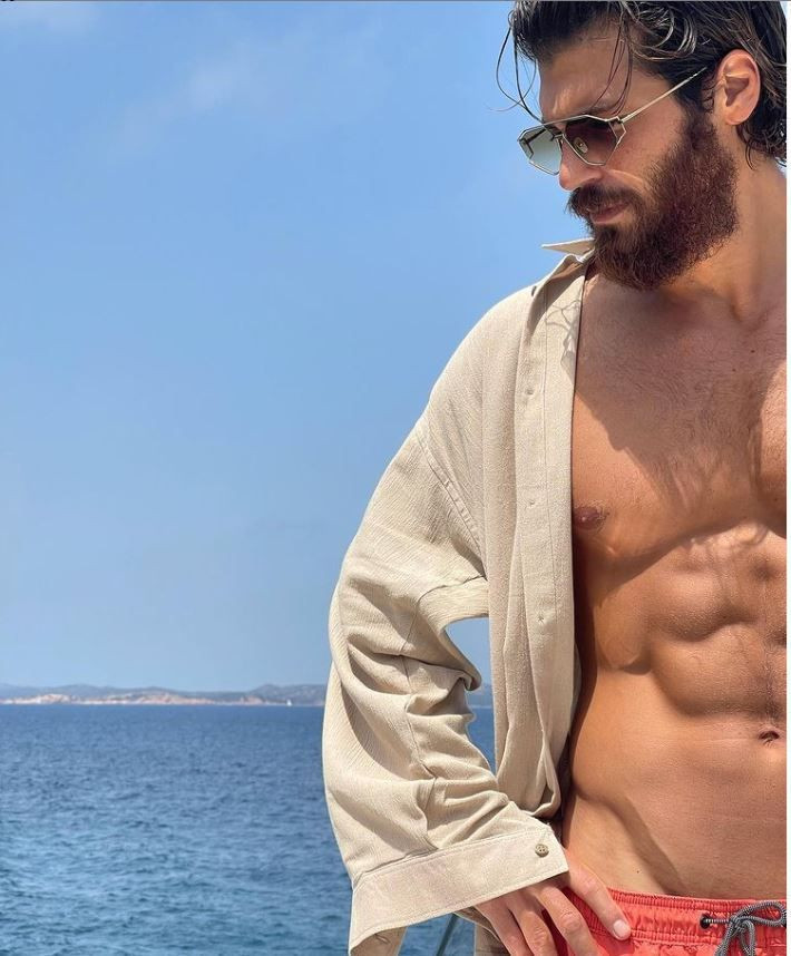 Türkiye yanarken Can Yaman jakuzide...Ünlü oyuncu bombaladı! - Resim: 3