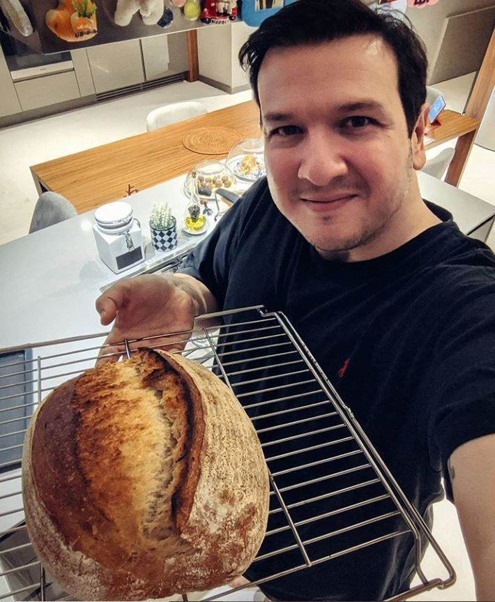 Evde kalınca soluğu mutfakta alan ünlüler bakın neler yaptı! - Resim: 3