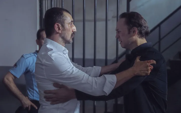 Çukur'a yeni sezonda bomba transferler! 3 usta oyuncu kadroya dahil oldu - Resim: 1