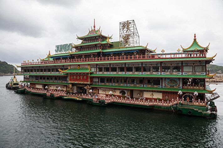 Hong Kong'un simgelerinden biriydi: Yüzen Dev Restoran Güney Çin Denizi'nde battı - Resim: 2