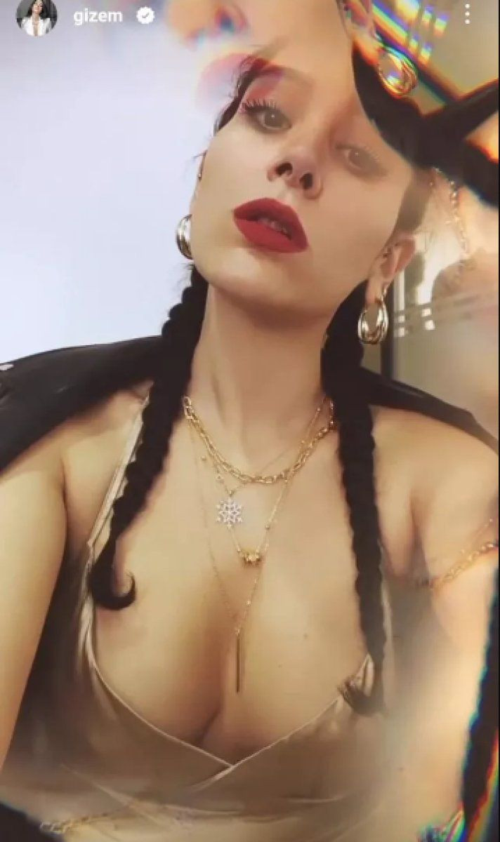 Mahmut Tuncer'in kızı Gizem Tuncer göğüs dekolteli pozlarıyla yürek hoplattı - Resim: 4