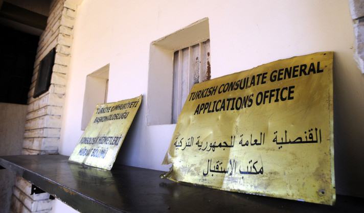 Muhalifler Türk konsolosluğunu bastı - Resim: 1