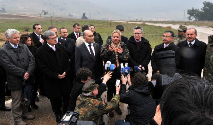 Üşüyen kadın bakanın imdadına bakın kim yetişti - Resim: 4
