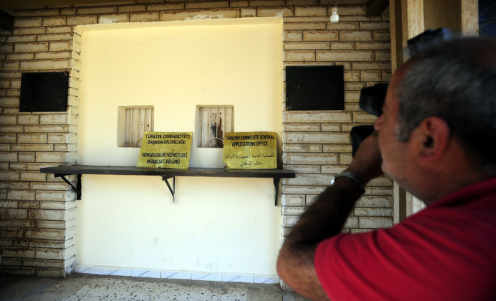 Muhalifler Türk konsolosluğunu bastı - Resim: 2