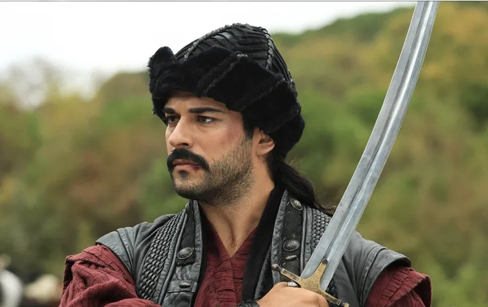 Kuruluş Osman'da skandal cep telefonu hatası Burak Özçivit'in üzerinde unutuldu - Resim: 1