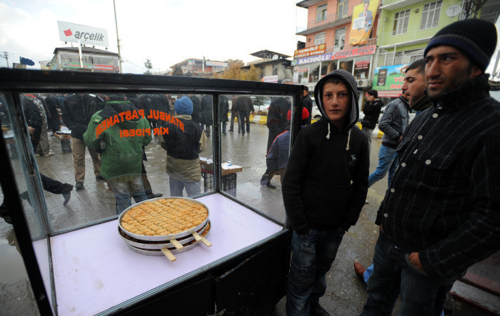 Van'da çocukların yüzünü bayram güldürdü - Resim: 2