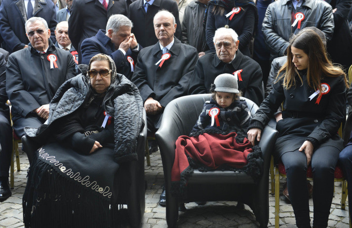 Özal 20. yıldönümünde kabri başında anıldı - Resim: 4