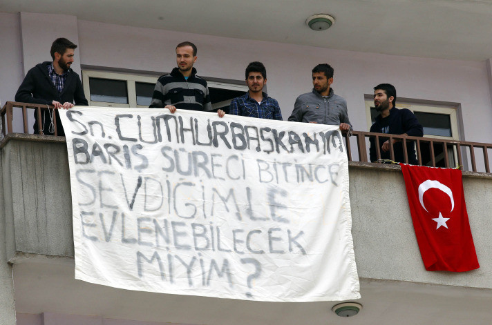 Muş'ta Gül'e ilginç pankart! - Resim: 1