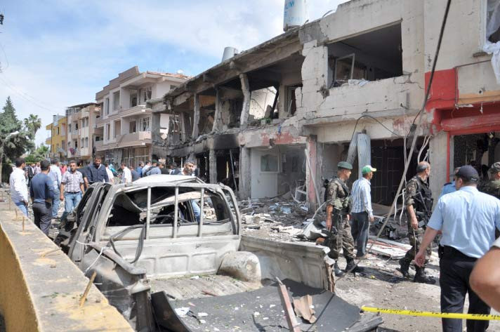 Reyhanlı'da bomba yüklü araçla saldırı - Resim: 3