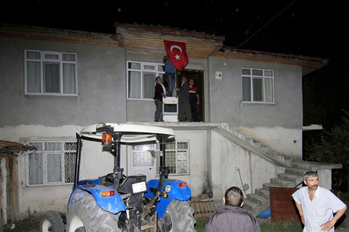 Şehitlere hüzünlü veda! - Resim: 2