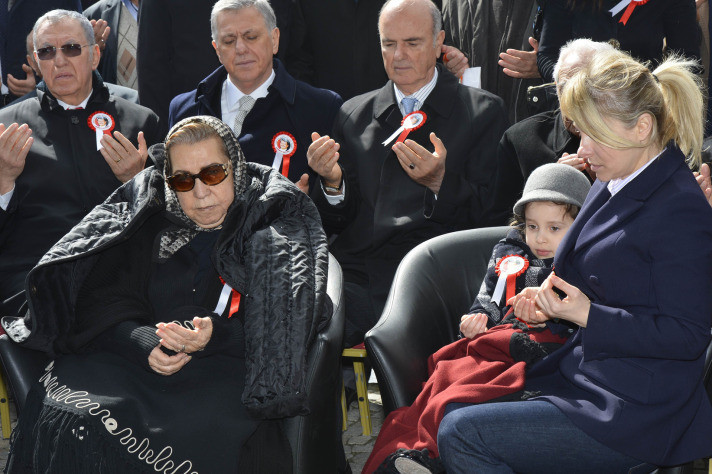 Özal 20. yıldönümünde kabri başında anıldı - Resim: 3