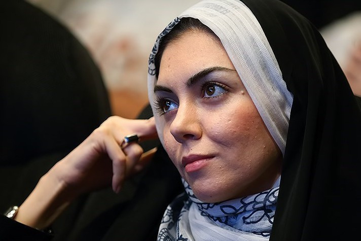 İran'ın ünlü sunucu tatilde fena yakalandı - Resim: 2