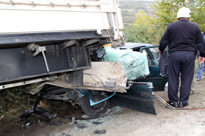 Trafik terörü bayram mesaisinde - Resim: 2