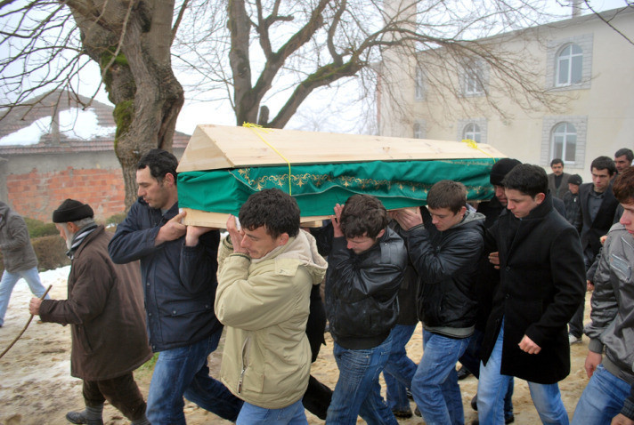 Yangında ölen işçiler defnedildi! - Resim: 4