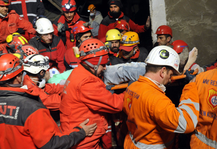 Enkazdan 61 saat sonra sağ çıktı! - Resim: 4