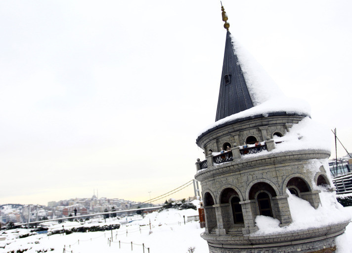 Sibirya kışında 2 metre kar yağdı! - Resim: 2