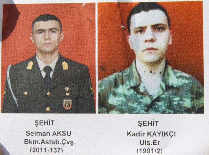 İzmir şehidini gözyaşlarıyla uğurladı! - Resim: 2