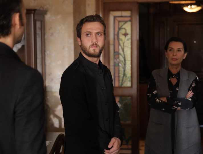 Çukur'un yıldızı Aras Bulut İynemli'den Süleyman Soylu'nun eleştirisine bomba yanıt - Resim: 1