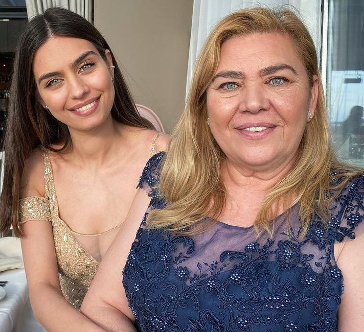 Mesut Özil kayınvalidesi Gülter Gülşe'ye Acarkent'te milyonluk ev aldı! - Resim: 2