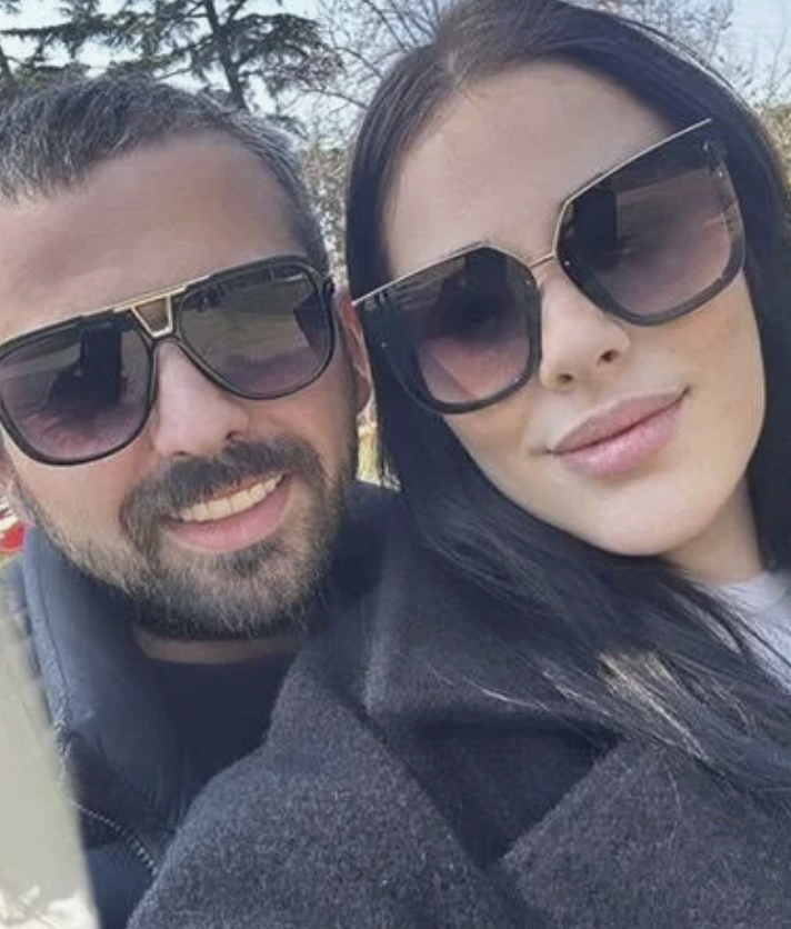 Ferdi Tayfur'un kızı Tuğçe Tayfur'dan kocasına olay sözler! "Ne çektiğimi bir ben bir allah biliyor" - Resim: 3