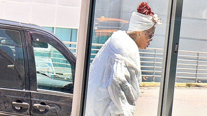 Makyajsız hali korkuttu! İşte o ünlü isim tanınmaz halde - Resim: 3