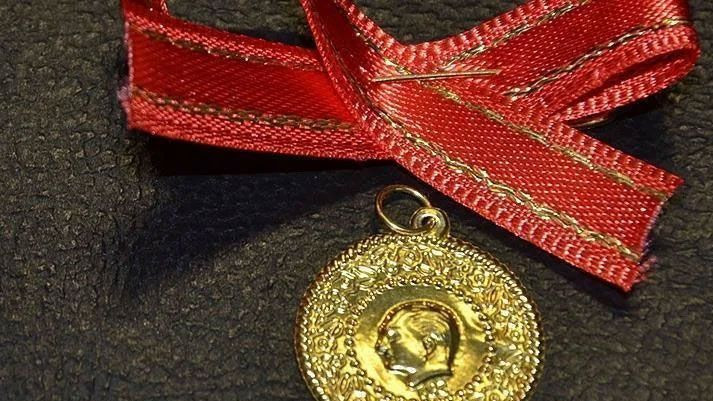 Altın fiyatları 4 bin lirayı aştı! Bu hiç bir şey gram altın 6 bin lira olacak diyor - Resim: 3